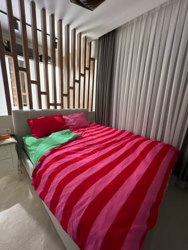 Customer photo review of Cozy Home Popping Colors Çift Kişilik Lastikli Çarşaflı Nevresim Takımı Cherie Yeşil