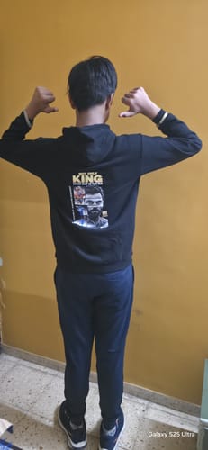 Customer photo review of Legacy 18-King Kohli -Kids Hoodie- Limited Edition
