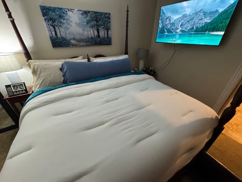 Customer photo review of MarshMellow Comforter