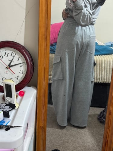 Customer photo review of Drawstring Side Pocket Oversized Fit Sweatpants