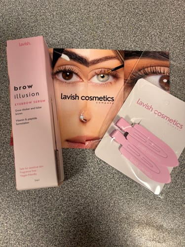 Customer photo review of brow illusion eyebrow serum