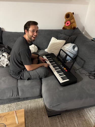 Customer photo review of Yamaha PSR-F52 Keyboard