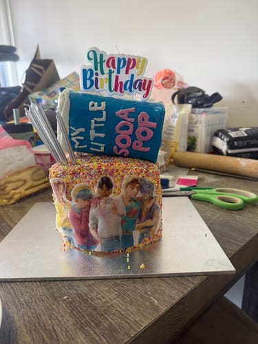 Customer photo review of Wafer Paper (0.3mm thin) - A4 Rectangle Custom Edible Image