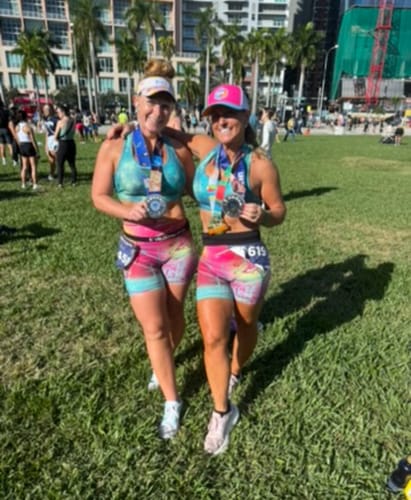 Customer photo review of Women's Greatest Shorts | MIA