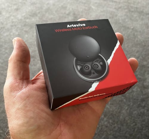 Customer photo review of Bluetooth Moto Earbuds