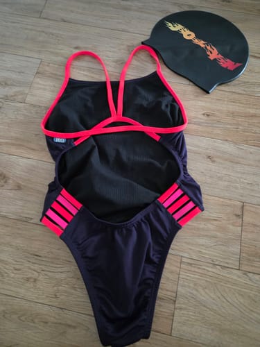 Customer photo review of LENNOX ONE PIECE || Acai|Fiesta
