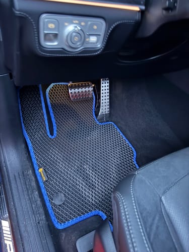 Customer photo review of Auto Fußmatten nach Maß - Vorne