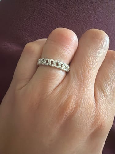 Customer photo review of Nawal Moissanite Ring