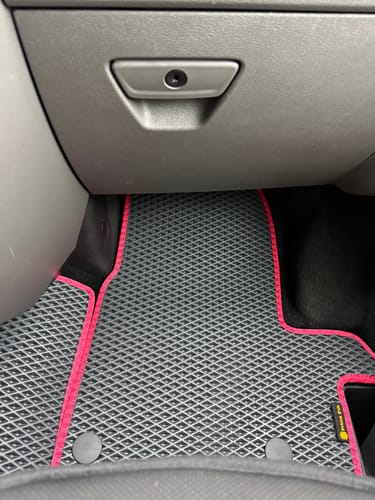 Customer photo review of Fußmatten für Van - Kofferraumwanne