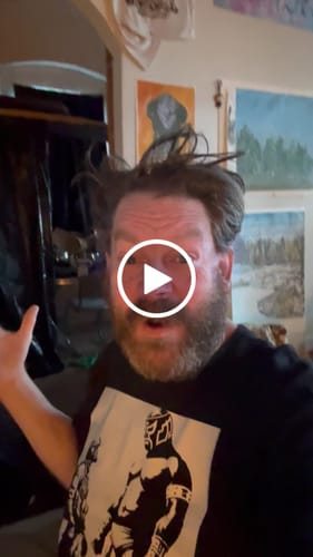 Customer video review of Sin Lucha No Hay Victoria Art De La Calle T-Shirt