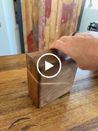 Customer video review of KAVÉ Walnut V60 Coffee Filter Paper Holder