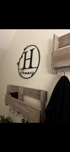 Customer photo review of Floral Leaves - Outdoor Monogram Wreaths for Front Door - Monogram Wall Decor Metal Initial Signs