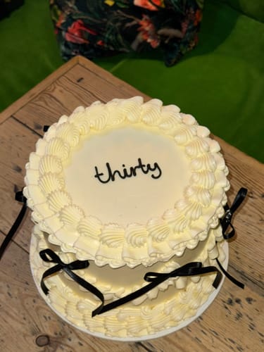 Customer photo review of Vintage Cake - Single Colour