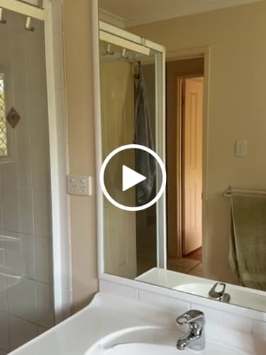 Customer video review of KoalaCloth - the #1 Aussie Favourite XXL (60x40cm)