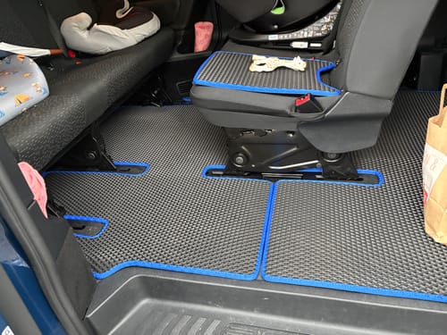 Customer photo review of Fußmatten für Van - Komplettset