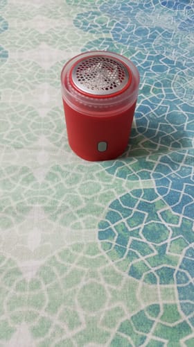 Customer photo review of RIZZ | Rechargeable Lint Remover