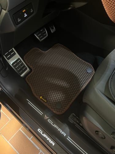 Customer photo review of Auto Fußmatten nach Maß - Komplettset