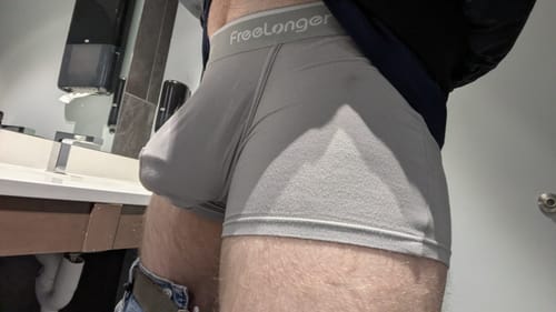 Customer photo review of FreeLonger Men's Comfy Separate Big Pouch Trunks