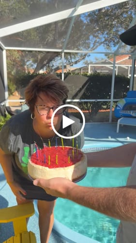 Customer video review of Seasonal Cheesecake - Strawberry Cream