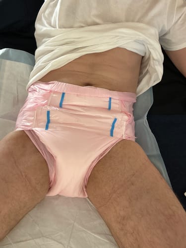 Customer photo review of SUNKISS Masterpiece Adult Diapers With Tabs