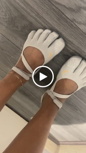 Customer video review of V-Soul Womens Silver Light Grey