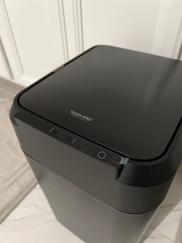 Customer photo review of Royal Bin™ NOIR 17L - Touchscreen, Self-Sealing Smart Trash Can
