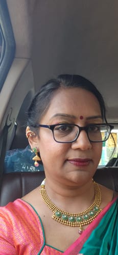Customer wearing the Archita Earcuff, showing how well it fits on the ear.