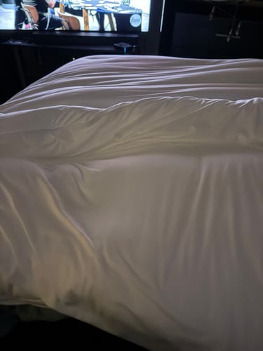 Customer photo review of MarshMellow Comforter