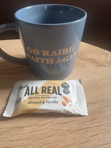 Customer photo review of Almond Vanilla Protein Bar 25g x 16 bars