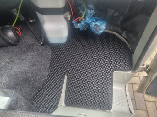 Customer photo review of Fußmatten für Van - Vorne