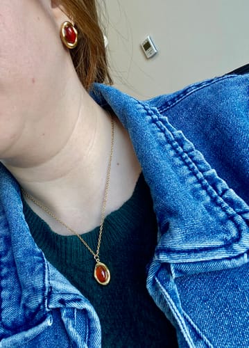 Customer photo review of Bordeaux Necklace - Gold