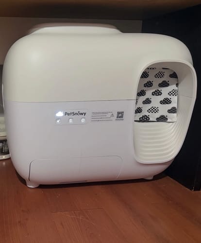 Customer photo review of Self-Cleaning Litter Box