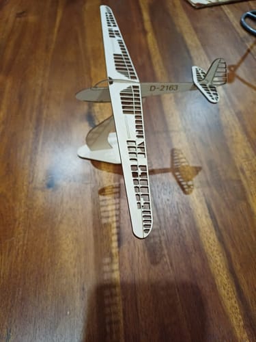 Customer photo review of DFS Olympia Meise Deko Flugzeugmodell Bausatz | Pure Planes