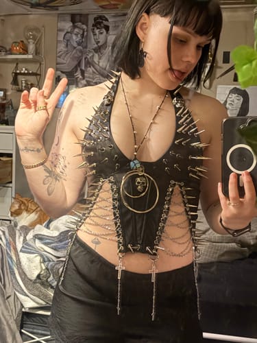 Customer photo review of Halter PU leather o ring rivet applique metal chain top