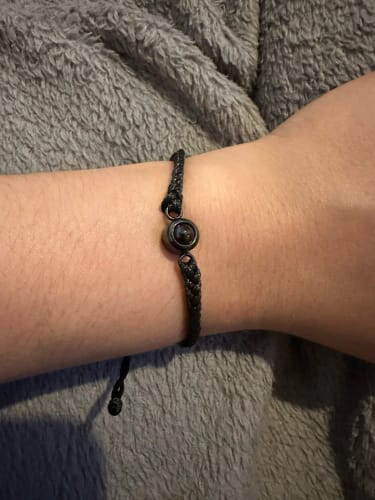 Reseña con foto de un cliente sobre Pulsera con Foto Dentro "Mágica"