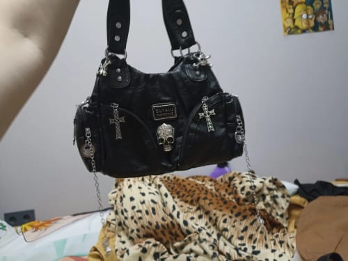 Customer photo review of women Y2k girl Vintage Harajuku full of chains gothic Rivet spike Gothic One Shoulder Handbag Women’s punk Tote Steampunk Bags