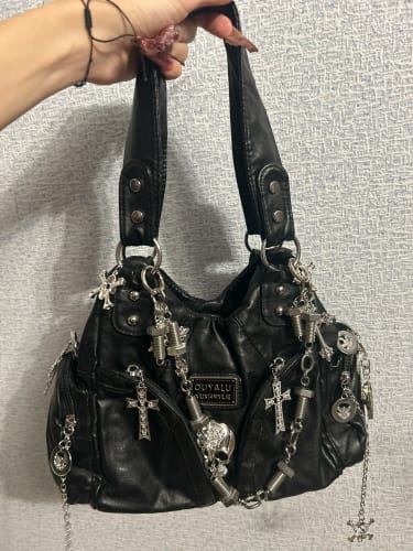 Customer photo review of women Y2k girl Vintage Harajuku full of chains gothic Rivet spike Gothic One Shoulder Handbag Women’s punk Tote Steampunk Bags