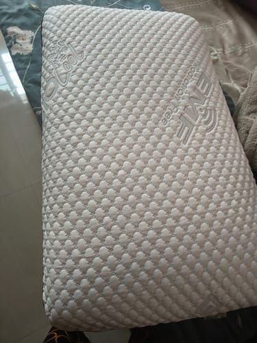 Customer photo review of Getha Back Support Latex Pillow