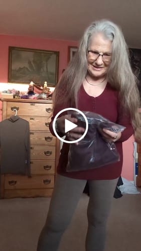 Customer video review of Charlotte Puff Sleeve Top • Final Sale - Chocolate Fig