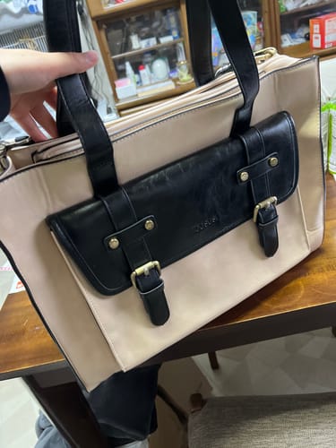 Customer photo review of Olivia's Classic PU Leather Handbag for 13-15.6 Inch Laptop Tote