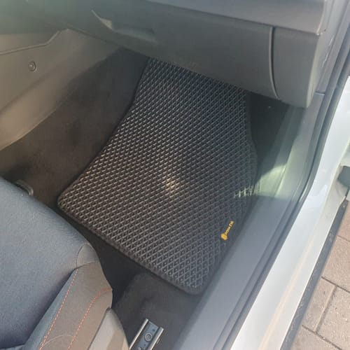 Customer photo review of Auto Fußmatten nach Maß - Komplettset