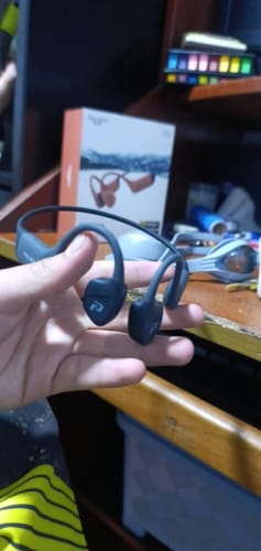 Customer photo review of POLVCDG bone conduction swimming earphones IPX8 waterproof 32GB memory Bluetooth 5.4 silicone material 2025 new product x16
