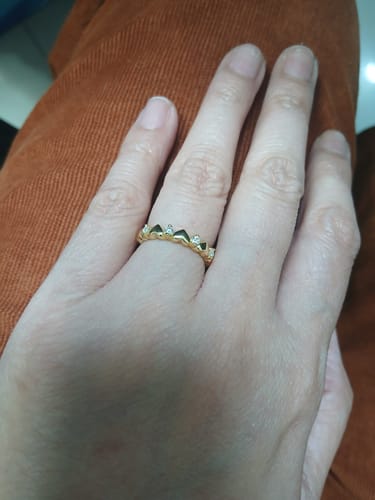 Customer photo review of Yasmin Moissanite Ring