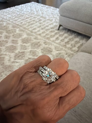 Customer photo review of L’Étoile Royale Ring