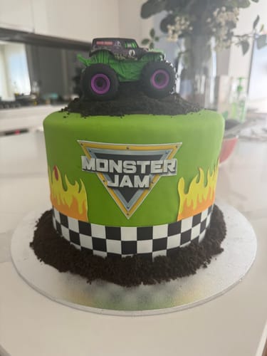 Customer photo review of Fire Flames - Edible Icing Cake Wrap