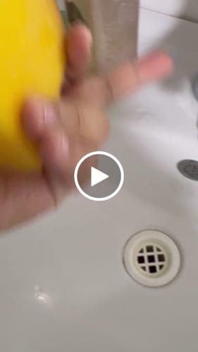 Customer video review of Dark Spot Fader Lemongrass & Turmeric Bar