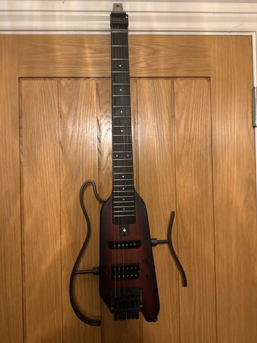 Customer photo review of 【OPEN BOX】Donner HUSH™ X Electric Guitar