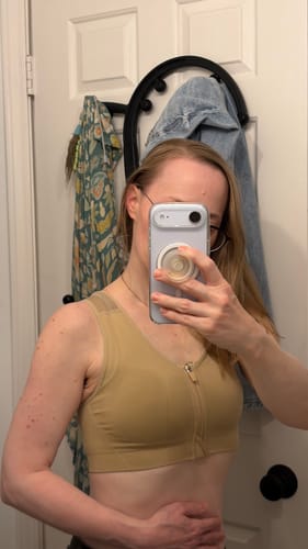 Customer photo review of AlignMe Zipper Posture Sports Bra For Women