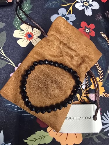 Customer photo review of Pulsera de Turmalina Negra (6 mm Facetada)