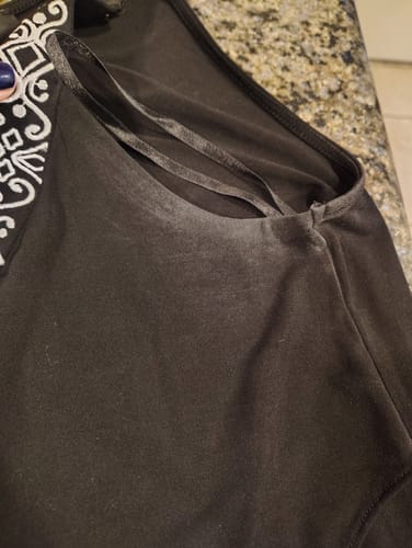 Customer photo review of Women's Thread Hunt Assorted Apparel